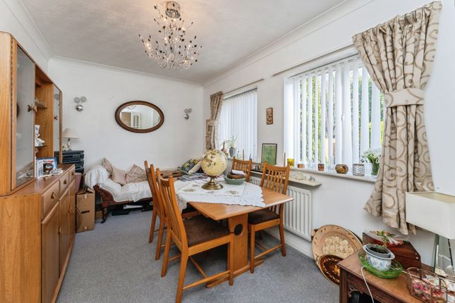 5, Manor Park Drive, Ellesmere Port photo 4