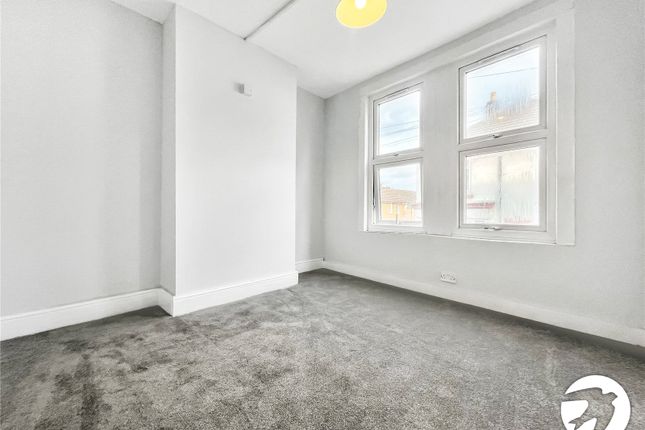 8, Hilda Road, Kent photo 3