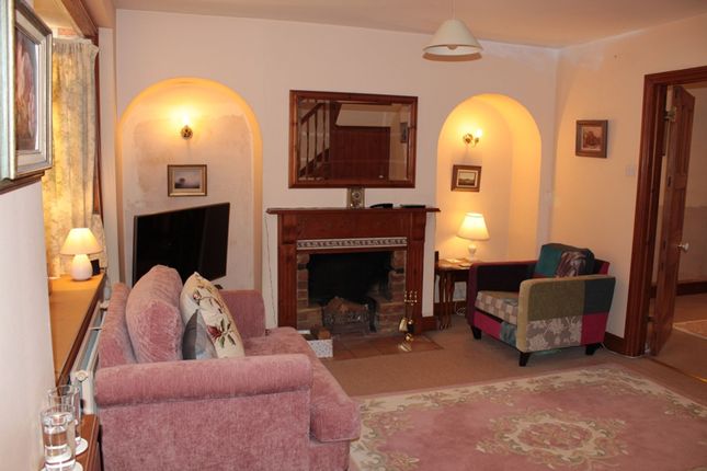 38 The Street, Ashtead photo 4