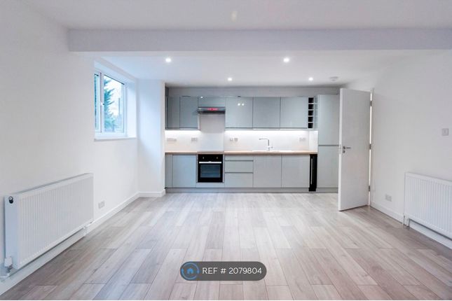 Thumbnail Flat to rent in Malhotra House, London