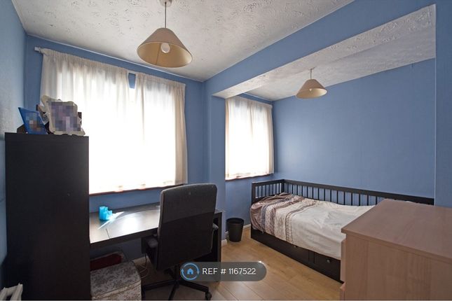 Blenheim Drive, Welling photo 3