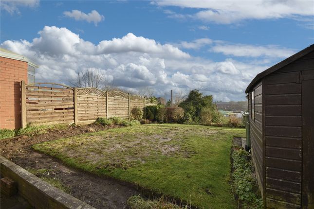 34, Pennine View, Oldham photo 2
