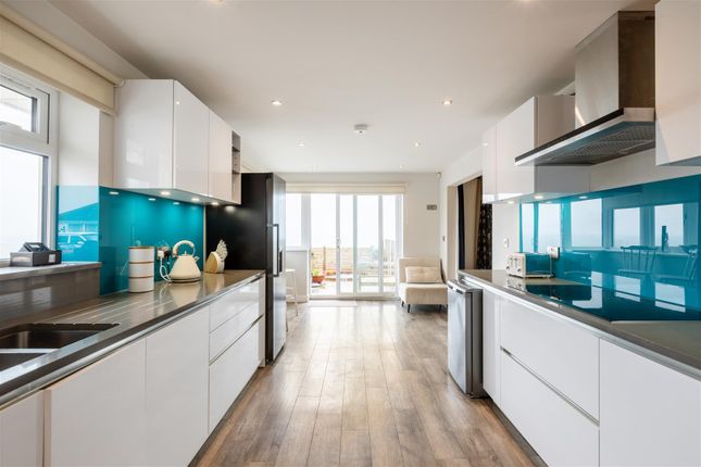 65, The Promenade, Peacehaven photo 4