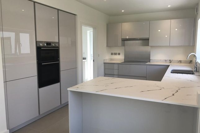 1, Edmunds Way, Exeter photo 3