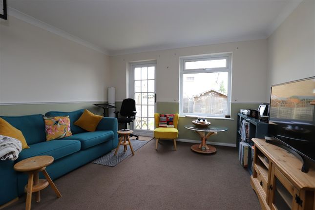 2, Burghclere Drive, Maidstone photo 3