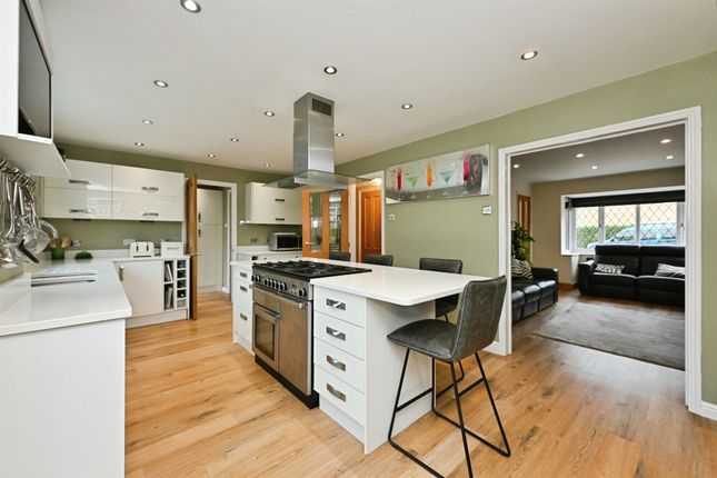 Pulham Avenue, BROXBOURNE photo 4