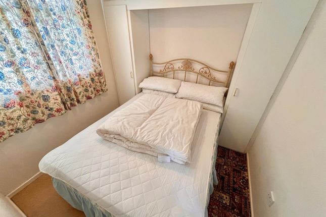 30 Winterton Valley Estate, Edward Road, Great Yarmouth photo 4
