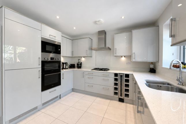 22, Leam View, Leamington Spa photo 4
