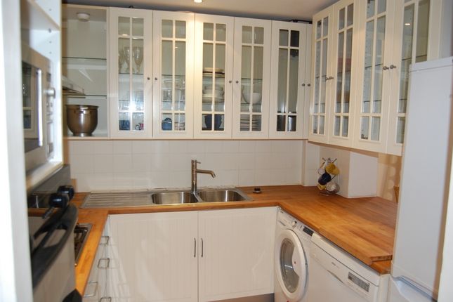 23 Marlow Court 221, Willesden Lane, London photo 4