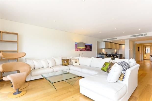 Flat for sale in Spice Quay Heights, 32 Shad Thames, London