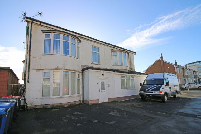 Thumbnail Flat to rent in Beach Road, Thornton-Cleveleys, Lancashire