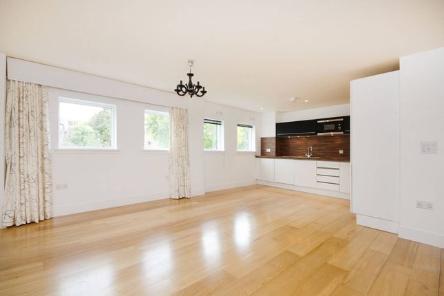 Flat to rent in The Downs, Wimbledon Village, London