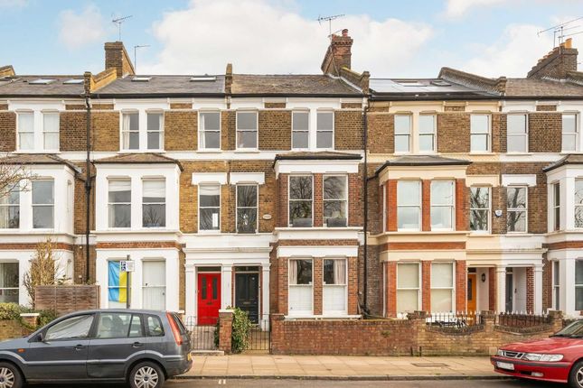 Flat for sale in Campdale Road, London