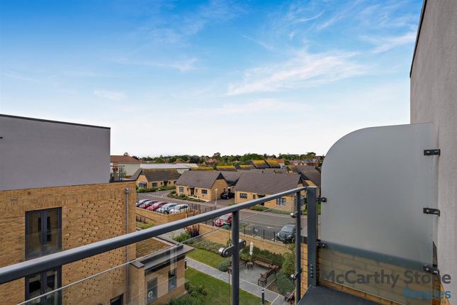8661247-Exterior01-800.Jpg