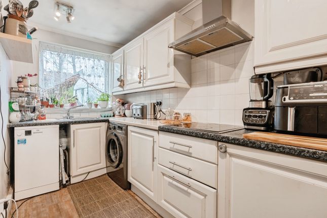 27, Fairways Drive, Lancashire photo 4