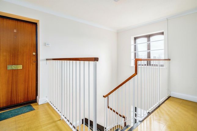 Flat for sale in Adelaide Street, St.Albans