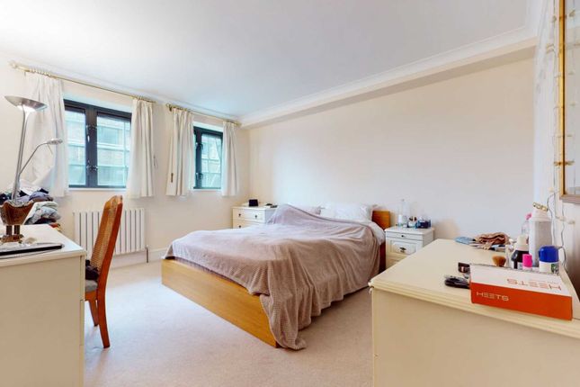 Flat 38 Huntsmore House, Pembroke Road, London photo 4