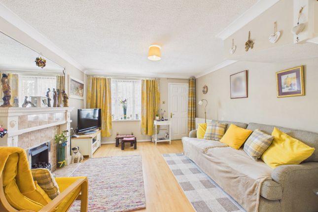 2, Greylees Avenue, Hull photo 3