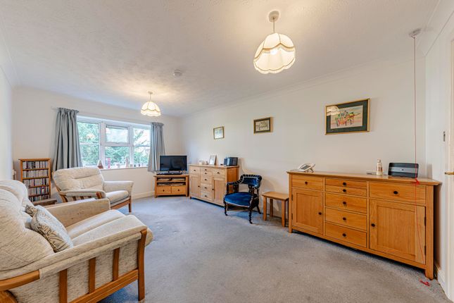114 William Gibbs Court Orchard Place, Faversham photo 2