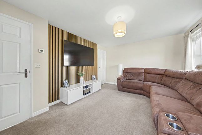 3, Swan Street, Chesterfield photo 2