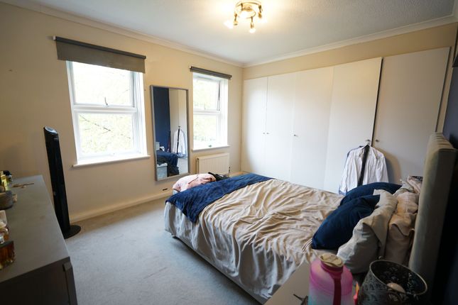 Flat for sale in Flat, Robertson Court, Hathaway Road, Grays