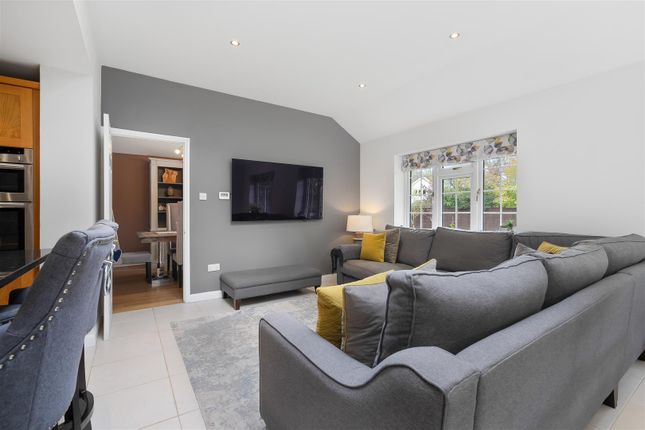 Detached house for sale in Oaklands Close, Ascot