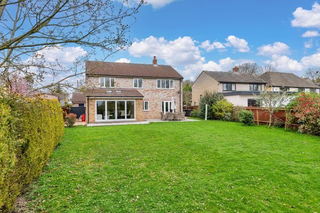 17a Fishers Lane, Royston photo 3