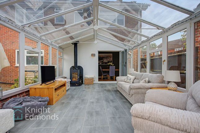 1 Juniper Close, Maidstone photo 4