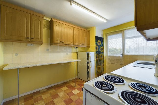 Flat for sale in Windemere Court, Calder Road, Stourport
