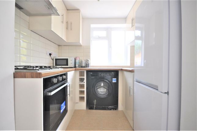 Room 5, 17, Hatfield Road, Watford photo 3