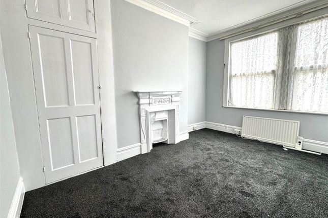 50a, Inverness Avenue, Westcliff-On-Sea photo 4