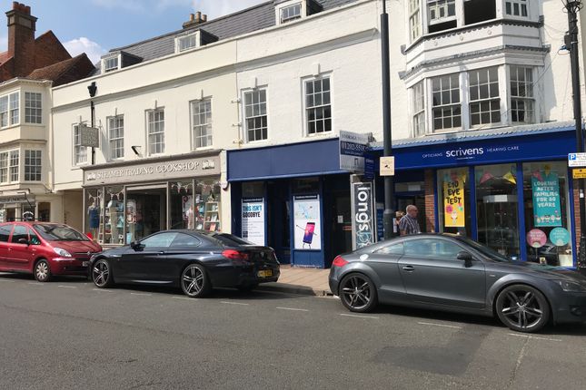 Retail premises to let in High Street, Lymington