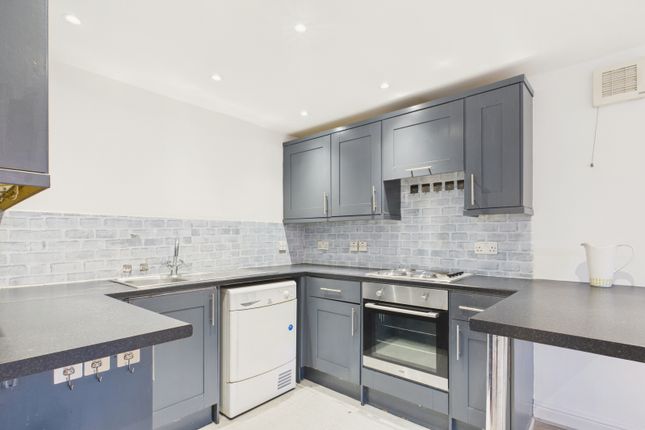 12, Brookend Street photo 2