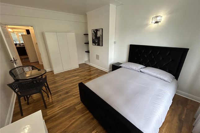 Room 2 Flat 3, Ringers Court, 8, Ringers Road, Bromley photo 2