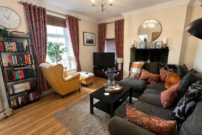 1, Victoria Drive, Leeds photo 2