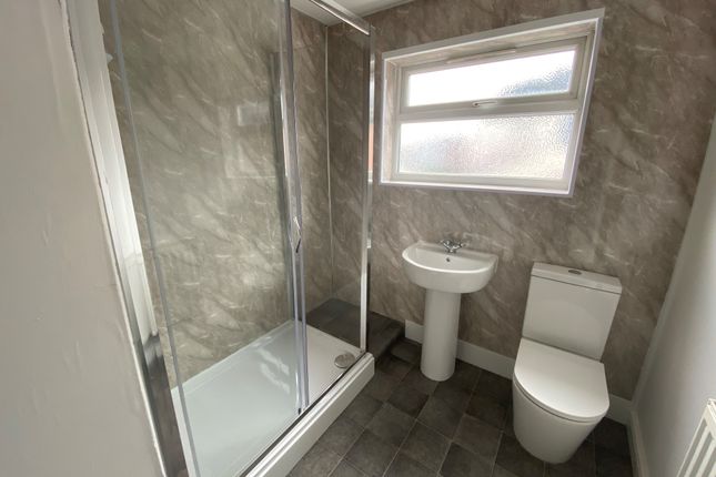 First floor flat, 6, Silver Street, Whitwick photo 4