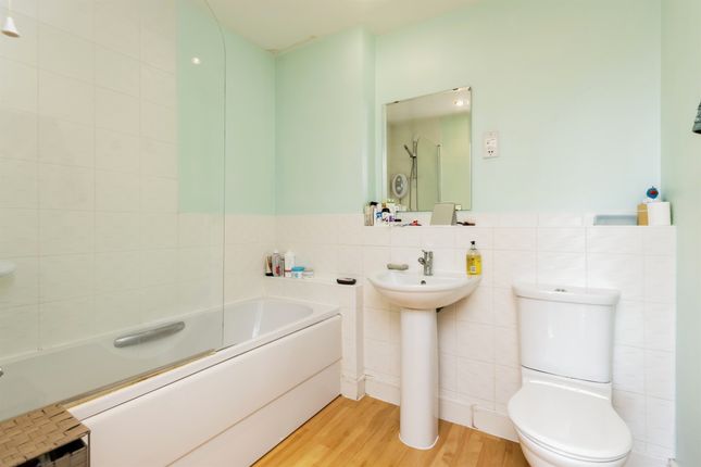 18, Marine House, The Quays, Nottingham photo 3