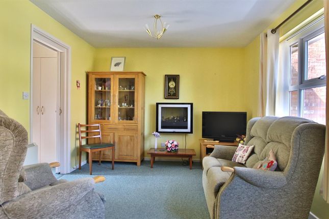 33, Shephard Mead, Tewkesbury photo 2