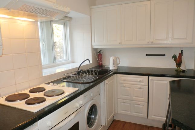 Cottage to rent in Staden Lane, Buxton