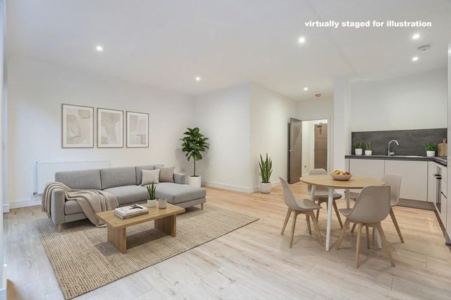 2 Lilium House, Acacia Road, London photo 4