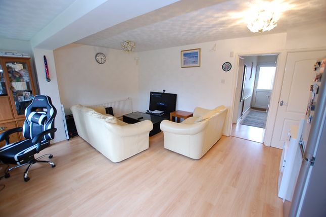 4, Glendon Crescent, Greater Manchester photo 4
