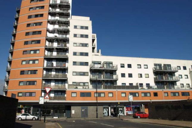 Flat to rent in Forest Lane, Stratford