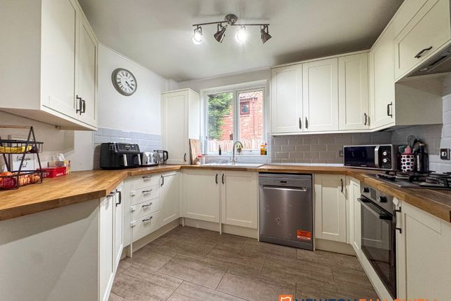 37 Gainsborough Road, Newark photo 2