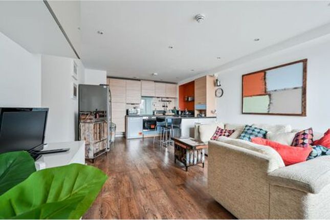 Flat 24/Butterfield House,, Berber Parade, Greenwich photo 4