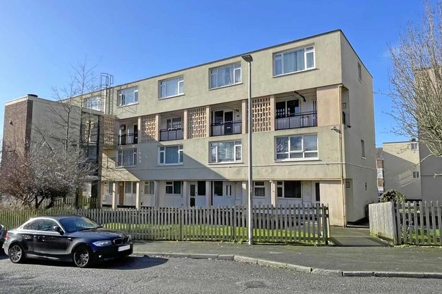 Dieppe Close 12 Front.Jpg