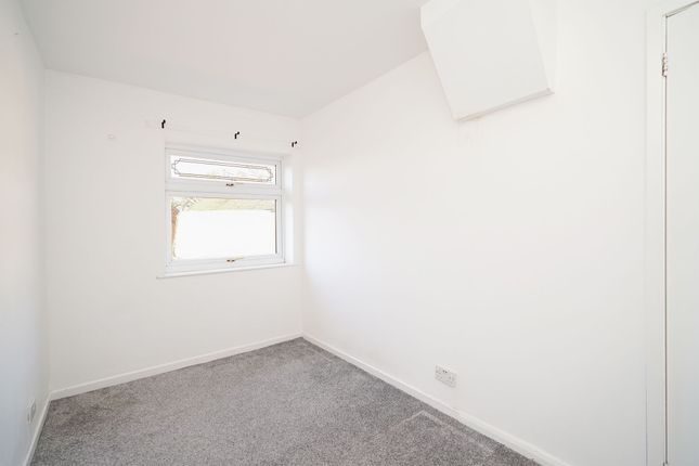 End terrace house to rent in Atlantic Road, Sheffield