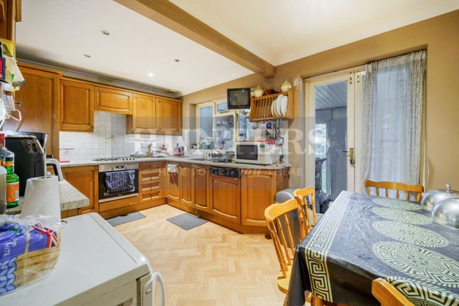 36, The Avenue, Hounslow photo 4