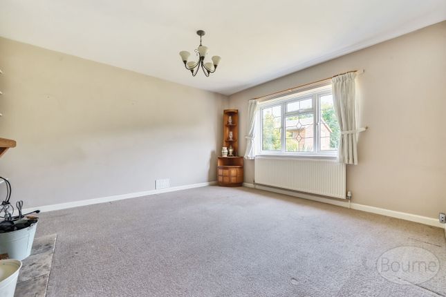 19, Windsor Road, Bordon photo 3