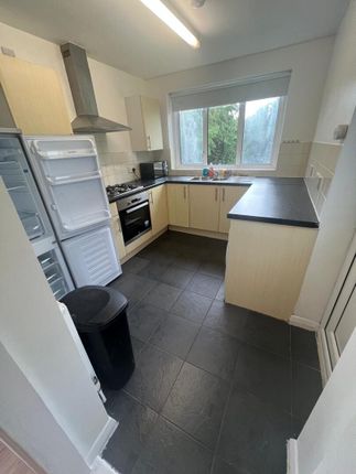 3, Athol Gardens, Pinner photo 4