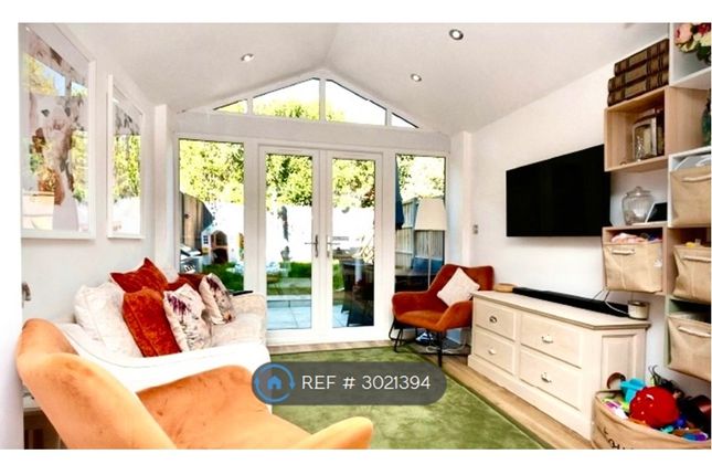 Hams Corner, SherfieldOnLoddon, Hook photo 4